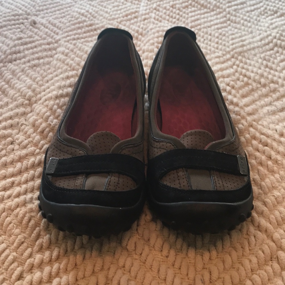 Clark’s Privo Shoes Size 9.5M Slip-On Leather
